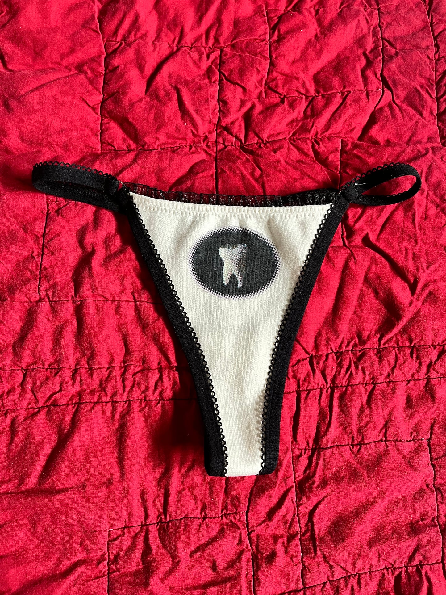 XS TOOTH THONG