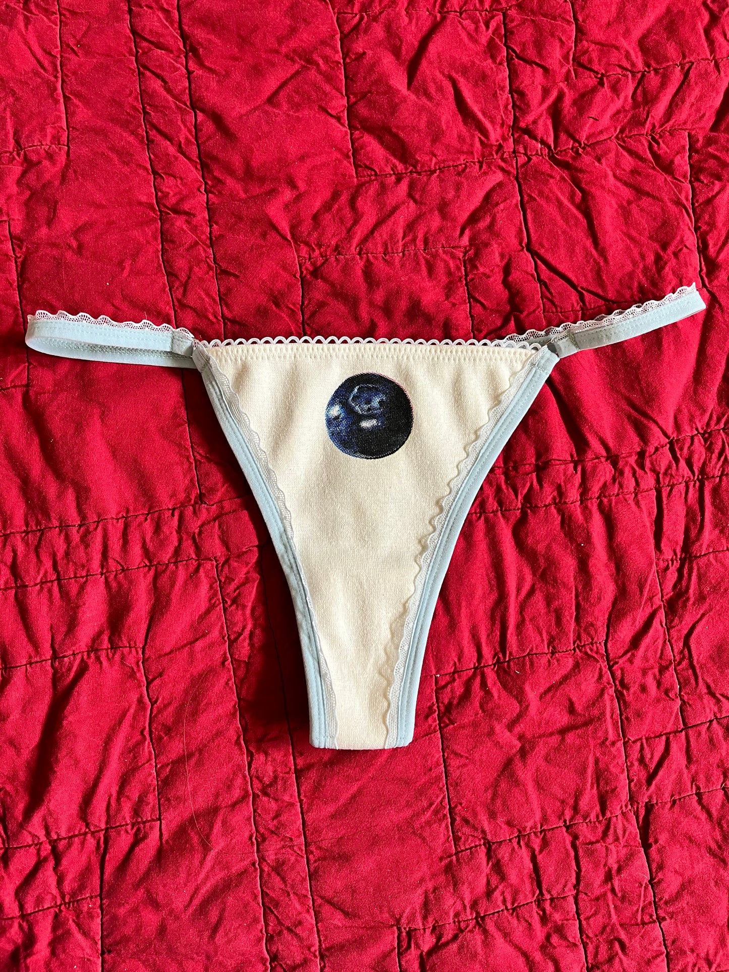 M BLUEBERRY THONG