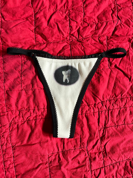 XS TOOTH THONG