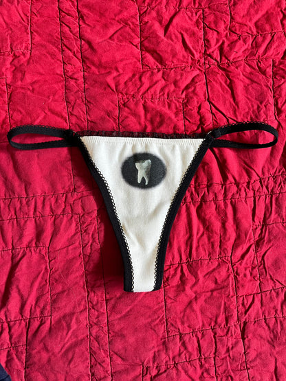 M TOOTH THONG