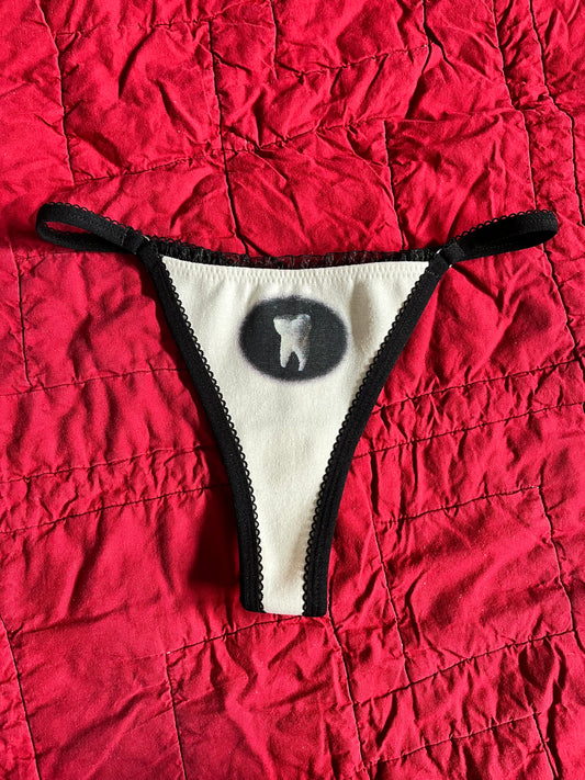 XS TOOTH THONG