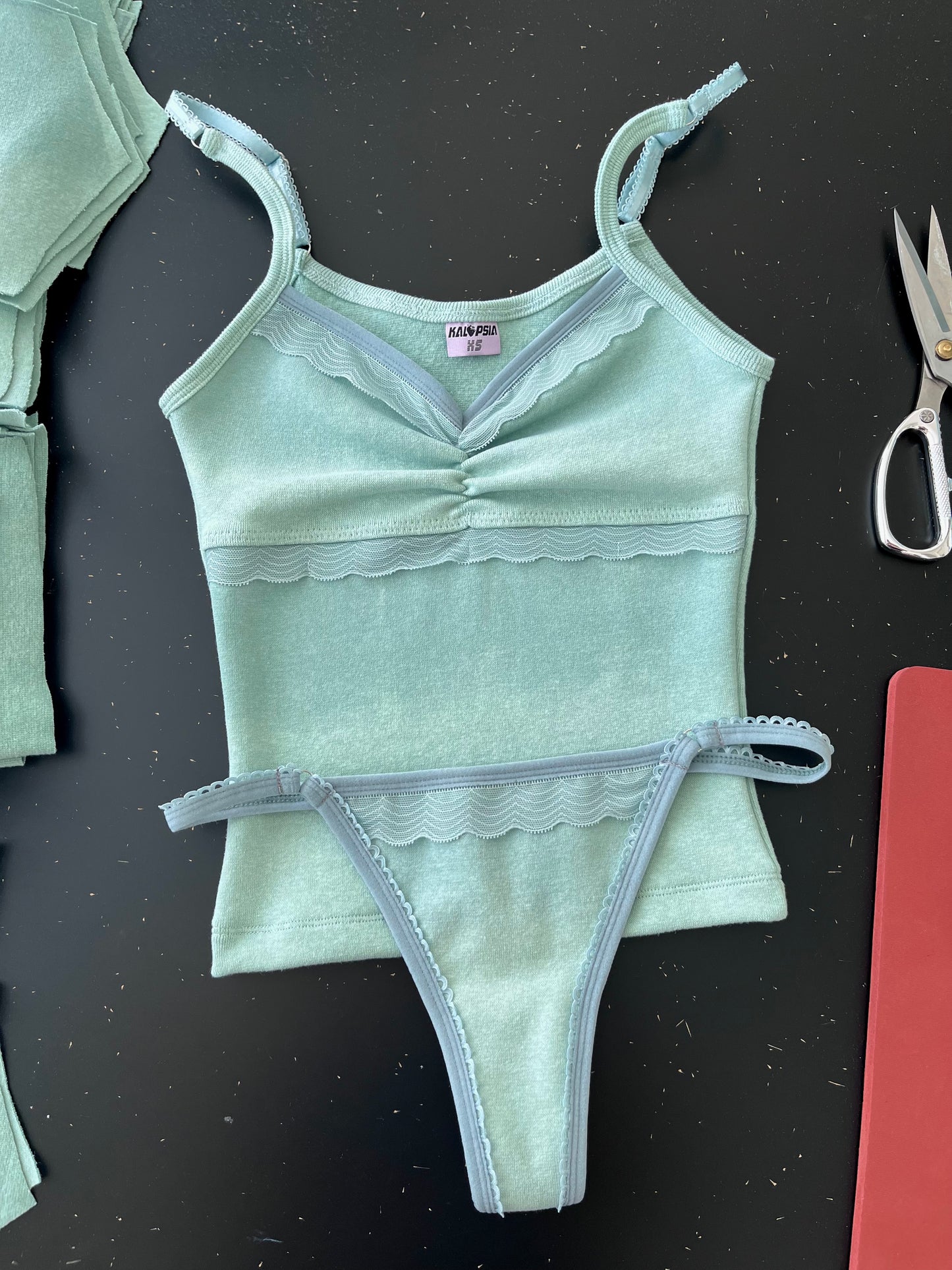 CELADON THONG